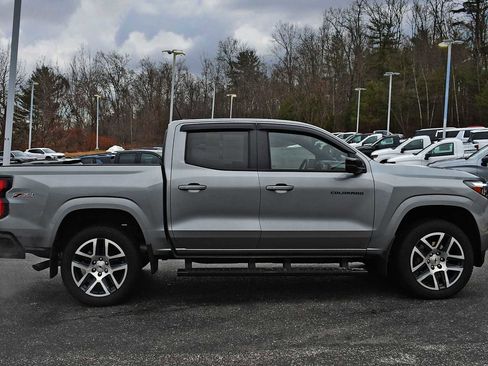 Used 2024 Chevrolet Colorado Z71 w/ Z71 Convenience Package 2 image 6