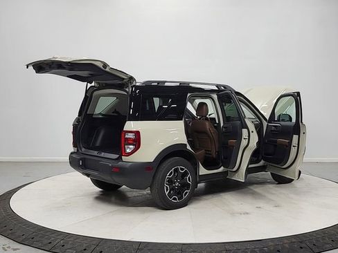 Used 2025 Ford Bronco Sport Outer Banks AWD/4WD image 15