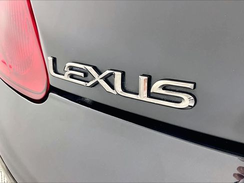 Used 2005 Lexus SC 430 Convertible RWD image 29