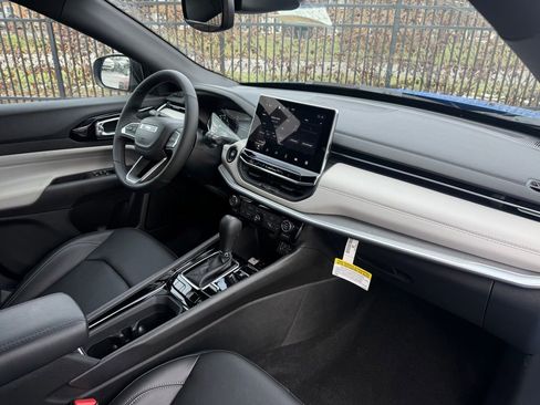 New 2026 Jeep Compass Limited image 12