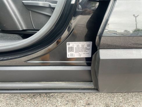Used 2025 Chevrolet Equinox LT FWD image 29