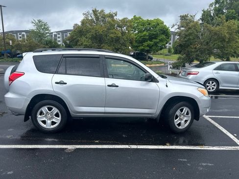 Used 2007 Toyota RAV4 2WD image 2