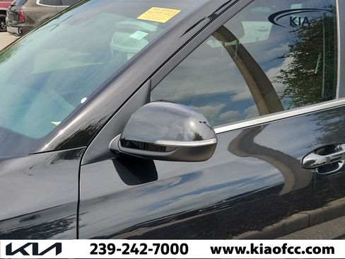 Certified 2024 Kia Seltos EX FWD image 6