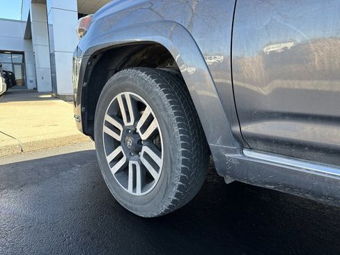 Used 2018 Toyota 4Runner Limited image 9