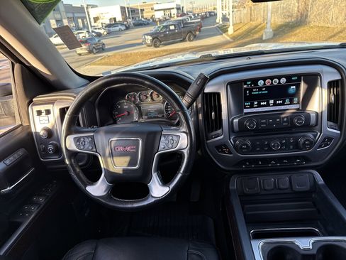 Used 2018 GMC Sierra 1500 SLT image 15