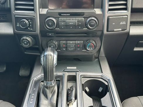 Used 2018 Ford F150 XLT w/ Equipment Group 302A Luxury AWD/4WD image 32