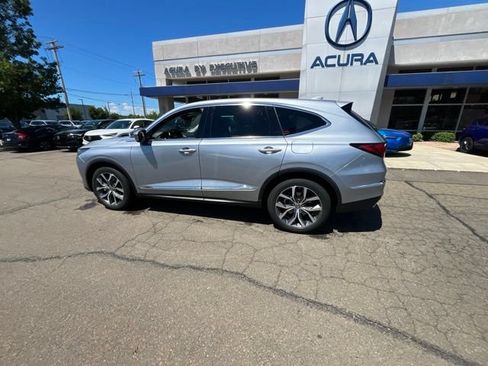 Used 2023 Acura MDX SH-AWD w/ Technology Package image 6