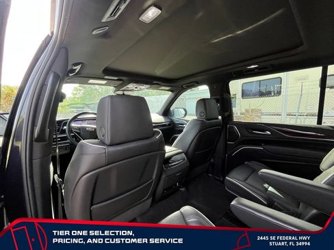 Used 2024 Cadillac Escalade ESV Premium Luxury AWD/4WD image 15