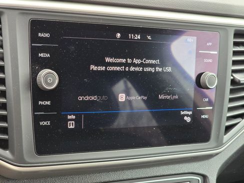 Used 2020 Volkswagen Atlas Cross Sport SE image 41