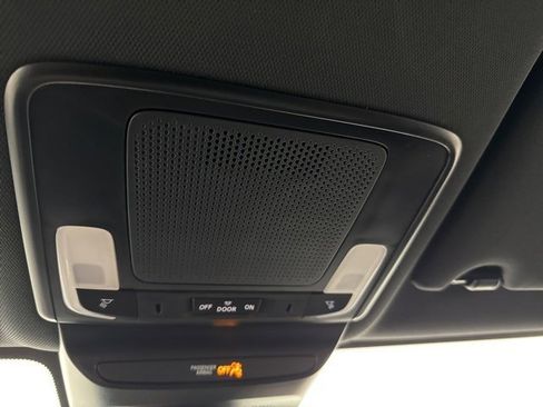 Certified 2025 Honda HR-V Sport image 37