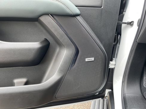 New 2026 GMC Yukon AT4 w/ AT4 Premium Plus Package AWD/4WD image 21