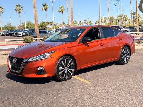 Certified 2021 Nissan Altima 2.5 SR FWD image 2