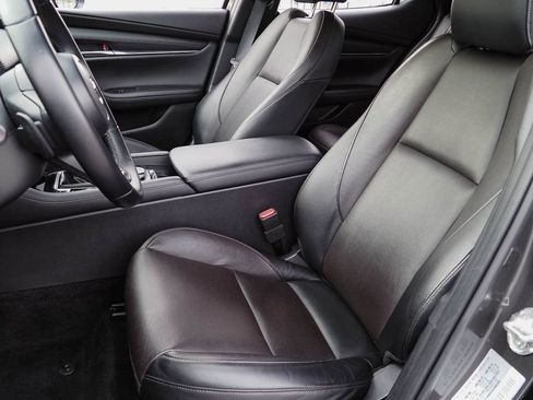 Used 2022 MAZDA MAZDA3 s image 22