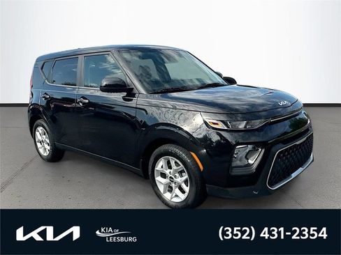 Used 2022 Kia Soul LX w/ Technology Package FWD image 1