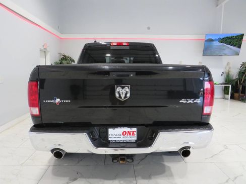 Used 2017 RAM 1500 Lone Star AWD/4WD image 4