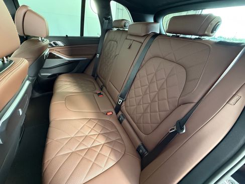 New 2026 BMW X5 xDrive50e w/ Executive Package image 29