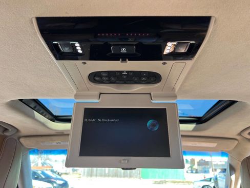 Used 2015 Cadillac Escalade ESV Platinum image 27