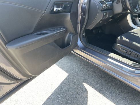 Used 2015 Honda Accord Sport image 14