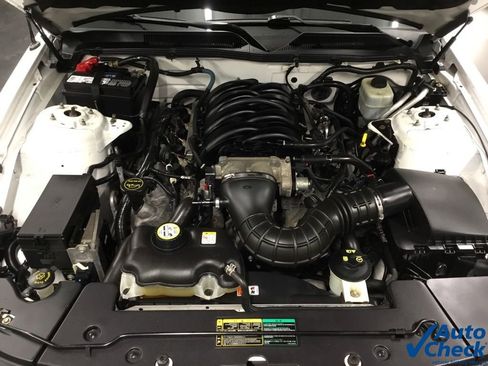 Used 2005 Ford Mustang GT Premium image 31