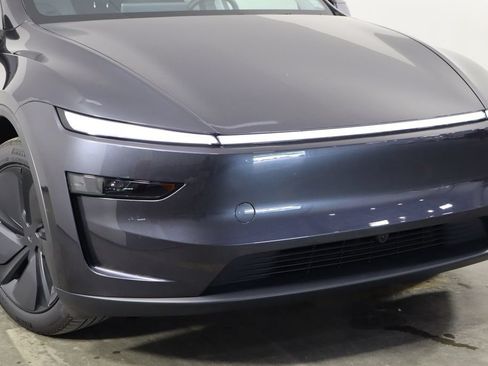 Used 2026 Tesla Model Y Long Range AWD/4WD image 48