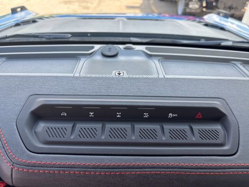 New 2025 Ford Bronco Raptor image 21