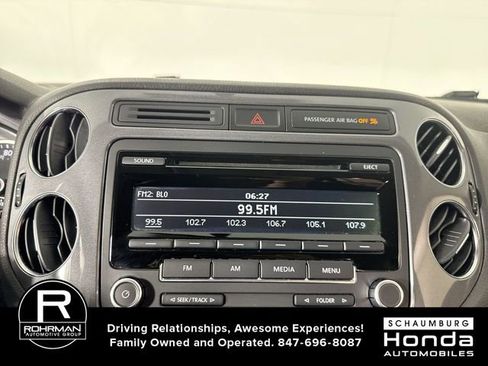 Used 2014 Volkswagen Tiguan S image 6