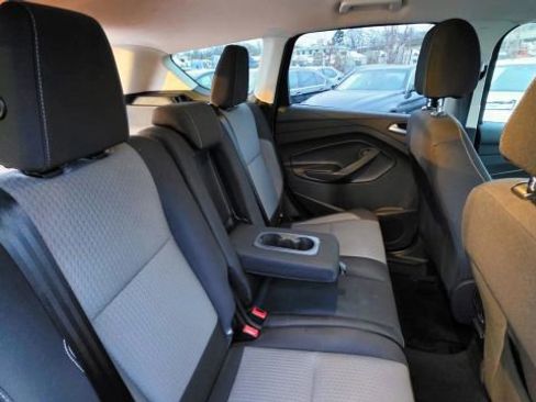 Used 2017 Ford Escape SE w/ Equipment Group 201A image 34