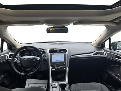 Used 2020 Ford Fusion SE FWD image 7
