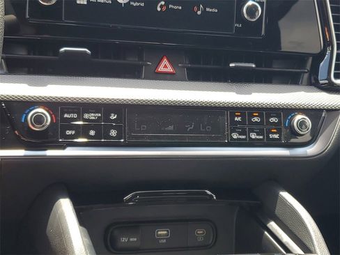 New 2025 Kia Sportage LX image 17