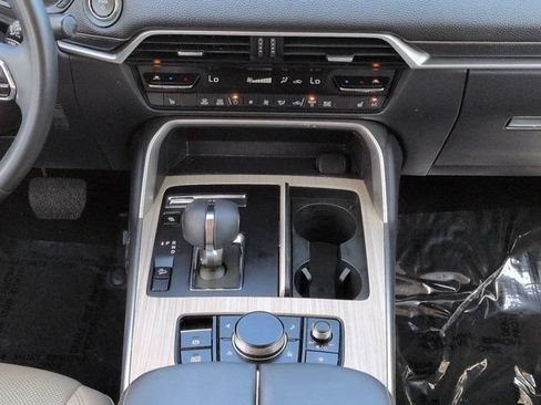 Used 2024 MAZDA CX-90 Plug-In Hybrid w/ Preferred AWD/4WD image 18