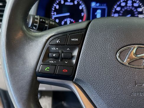 Used 2016 Hyundai Tucson Sport image 14