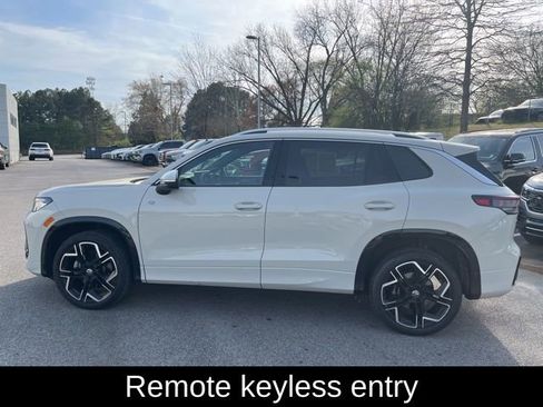 Used 2026 Volkswagen Tiguan SEL R-Line image 9