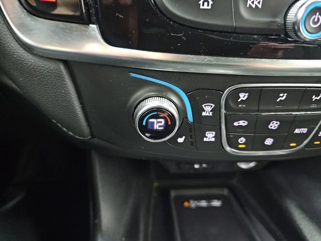 Used 2023 Chevrolet Traverse LT FWD image 10