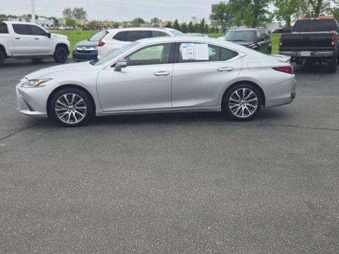 Used 2019 Lexus ES 300h w/ Premium Package FWD image 4