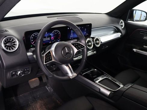 Certified 2025 Mercedes-Benz GLB 250 4MATIC image 7