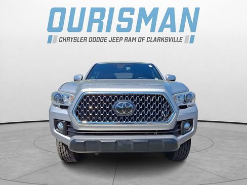 Used 2019 Toyota Tacoma TRD Off-Road RWD image 2