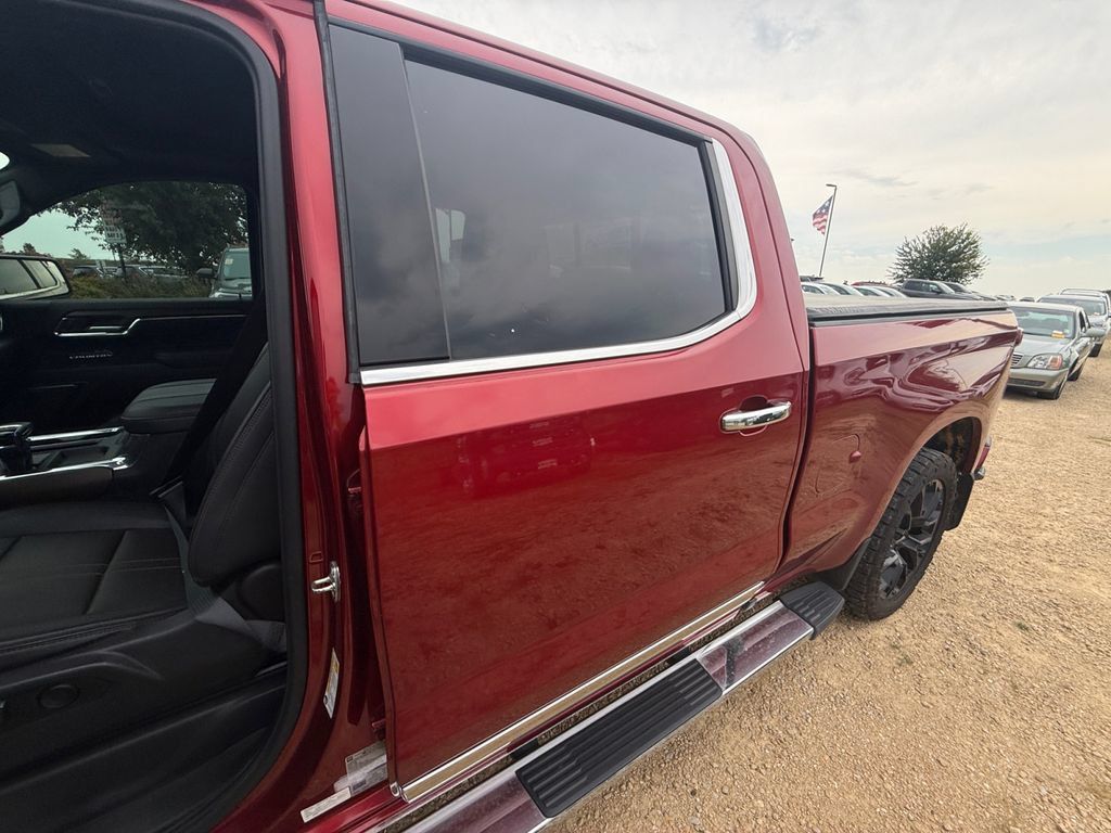 Used 2024 Chevrolet Silverado 1500 High Country w/ High Country Premium Package AWD/4WD image 36