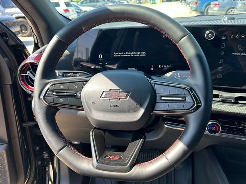 Used 2025 Chevrolet Equinox RS FWD image 22
