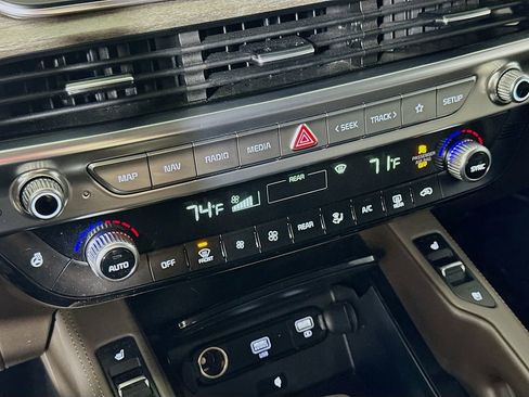 Used 2022 Kia Telluride SX w/ Nightfall Edition Package image 27