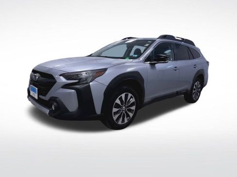 Used 2023 Subaru Outback Limited image 4
