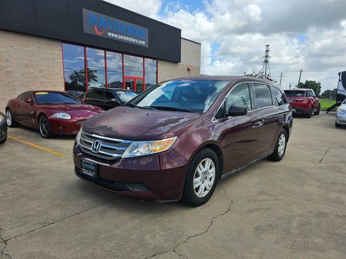 Used 2012 Honda Odyssey LX image 2