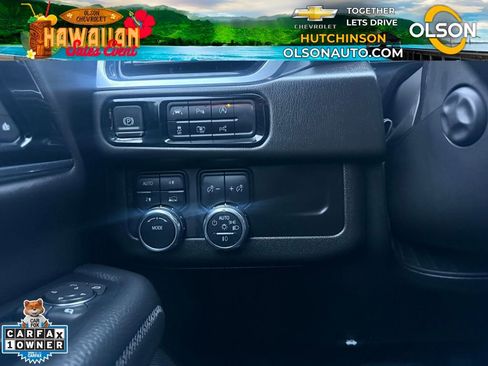 Used 2025 GMC Yukon XL Denali image 28