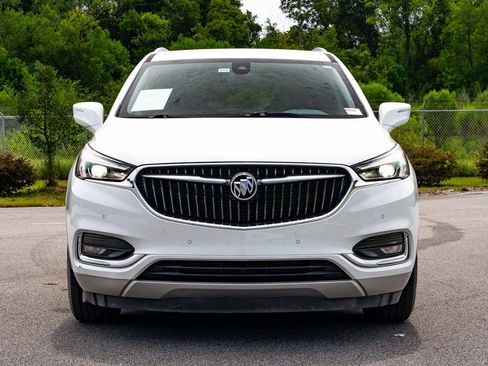 Used 2018 Buick Enclave Premium FWD image 2