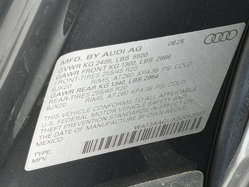 Certified 2025 Audi Q5 Prestige AWD/4WD image 9
