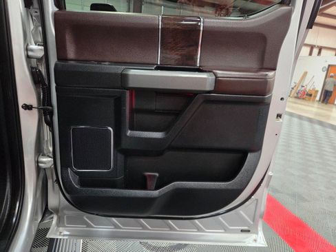 Used 2017 Ford F250 Platinum w/ Platinum Ultimate Package image 37