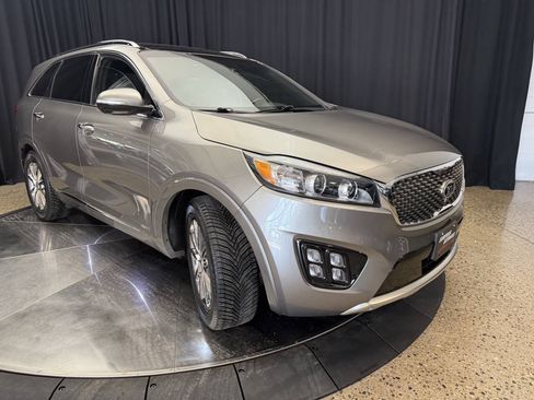 Used 2017 Kia Sorento SX AWD/4WD image 4