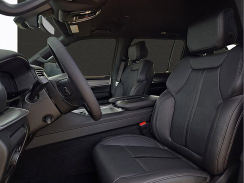New 2026 Jeep Grand Wagoneer Limited AWD/4WD image 14