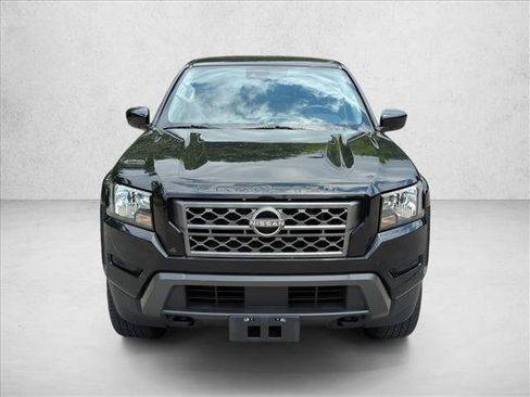Used 2022 Nissan Frontier SV AWD/4WD image 2