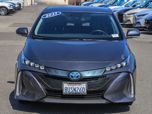 Used 2021 Toyota Prius Prime XLE FWD image 2