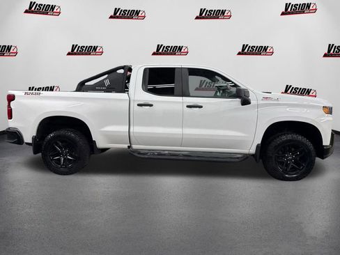 Used 2019 Chevrolet Silverado 1500 Custom Trail Boss w/ Custom Convenience Package image 4